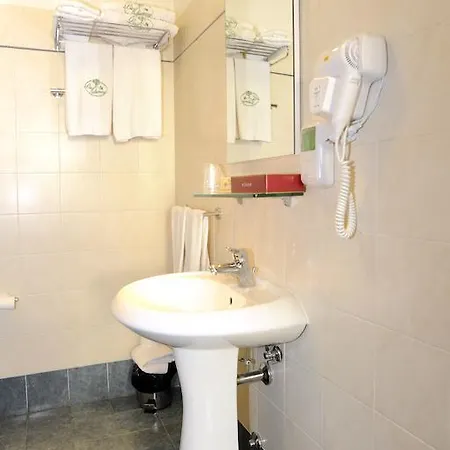 Hotel La Quercia Valmontone Zimmer foto